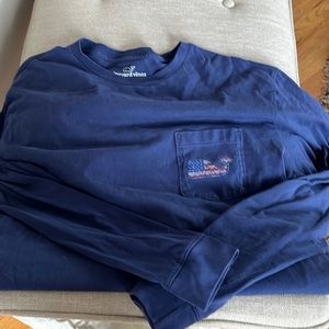Vineyard Vines faded long sleeve American flag tee! Faded but that’s the look! M
